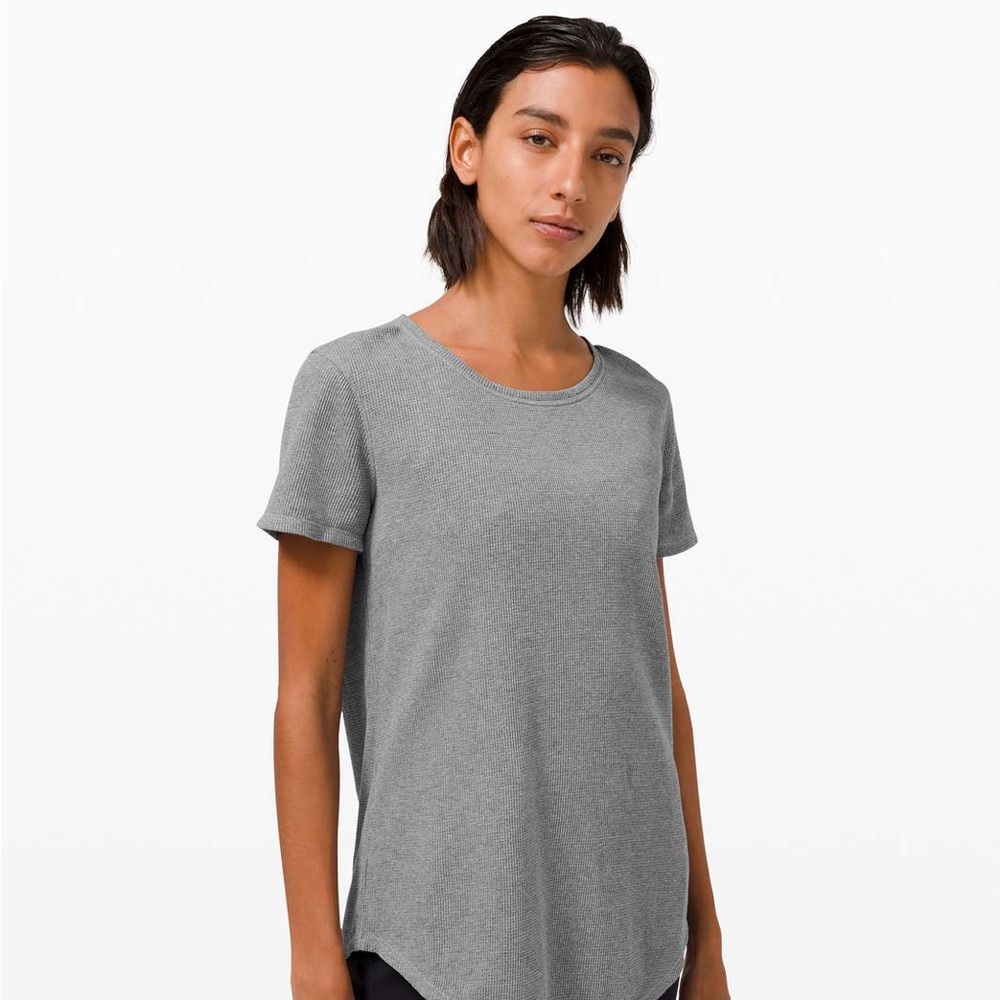 Lululemon Love Crew III Waffle Knit Pattern Grey Tee Shirt Cozy Fall Style